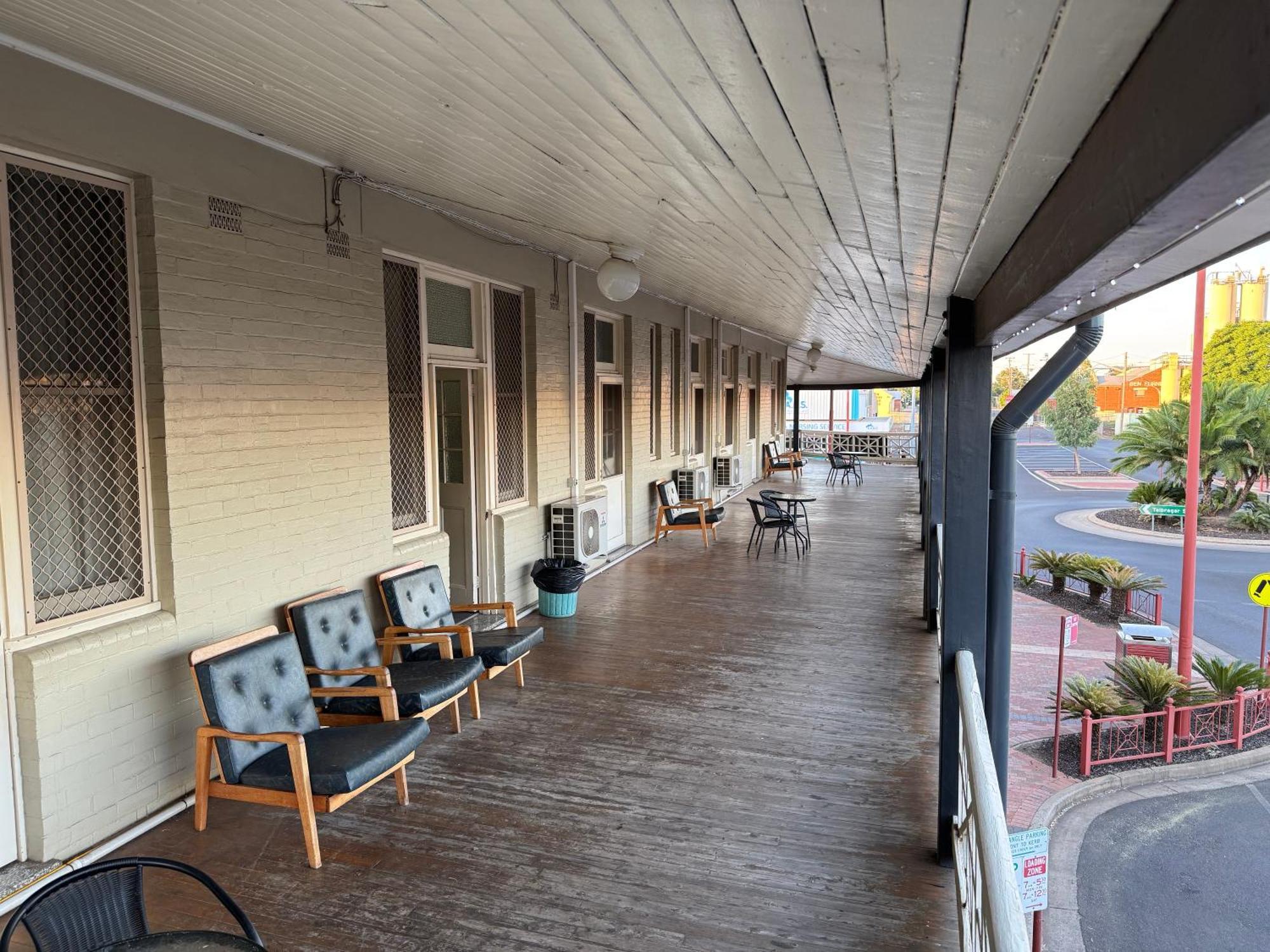Castlereagh Hotel Dubbo Exterior photo